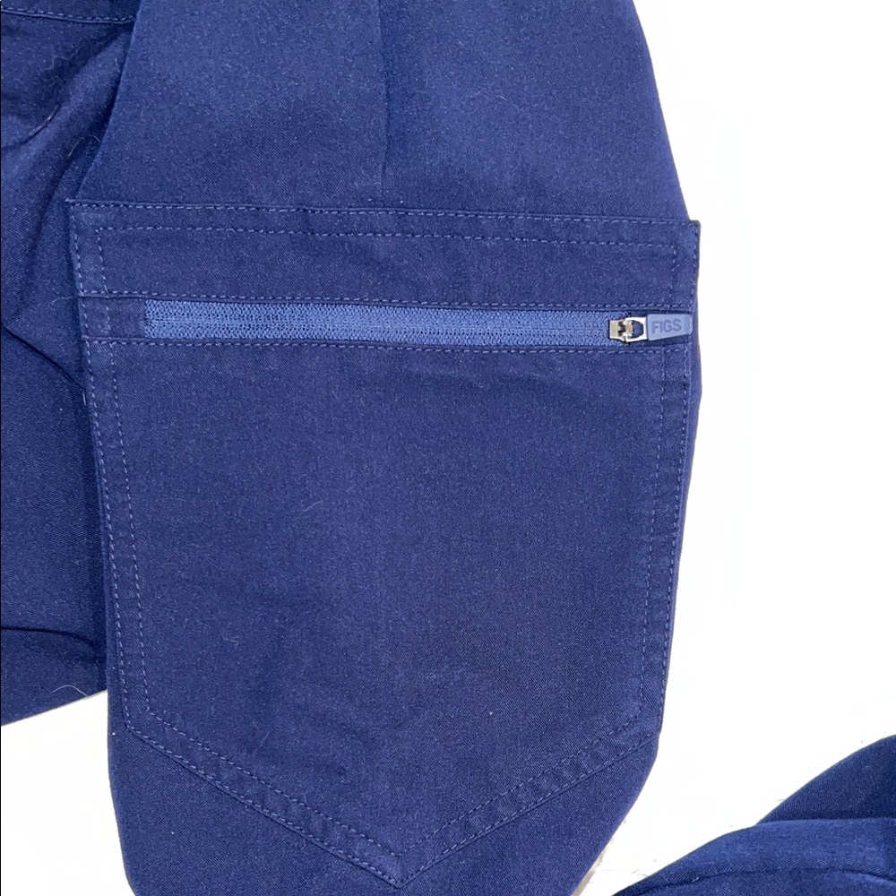 Figs Womens Zamora Joggers in Navy Blue - Picture 4 of 4